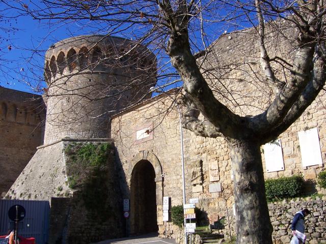 20060105_Entrada_Volterra.JPG.jpg