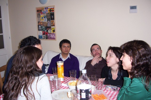 
El ambiente lounge de la celebraci�n.

The lounge room of the celebration.
