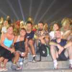 Junto a la fuente m�gica del Montjuic.Next to the magical fountain of Montjuic.