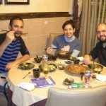 
Me encontr� con S. y M., chileno (fuimos a la misma escuela en la universidad) y mexicana estudiando en Jap�n. Fue muy entretenido e informativo hablar con ellos.

I met S. and M., a chilean (we attended the same school at the university) and a mexican studying in Japan. It was very entertaining and informative to speak to them.
