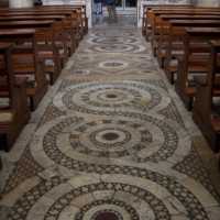Mosaicos en la iglesia rom�nica de Lugnano

Mosaics in Lugnano's romanic church