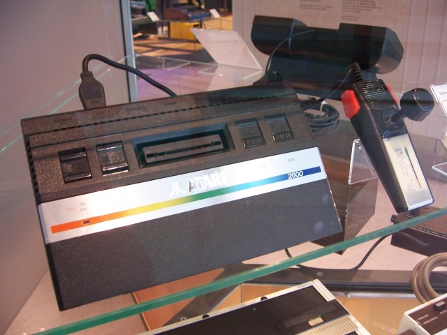 Consola de juegos Atari 2600.

Atari 2600 game console.