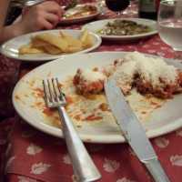 Una incre�ble Melanzane alla Parmigiana (berenjenas a la parmesana)

An incredible Melanzane alla Parmigiana (eggplant with cheese)