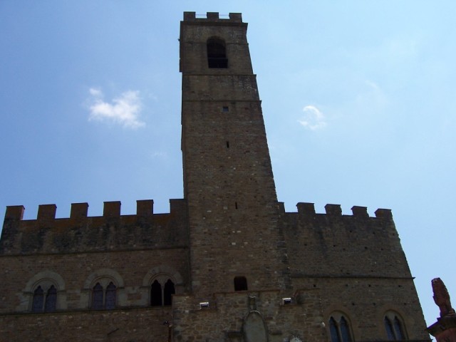 El castillo del conde Poppi

The casttle of count Poppi
