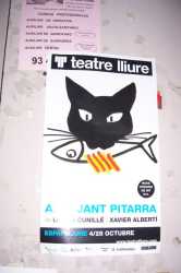Un anuncio de un festival de teatroAn ad for a theater festival