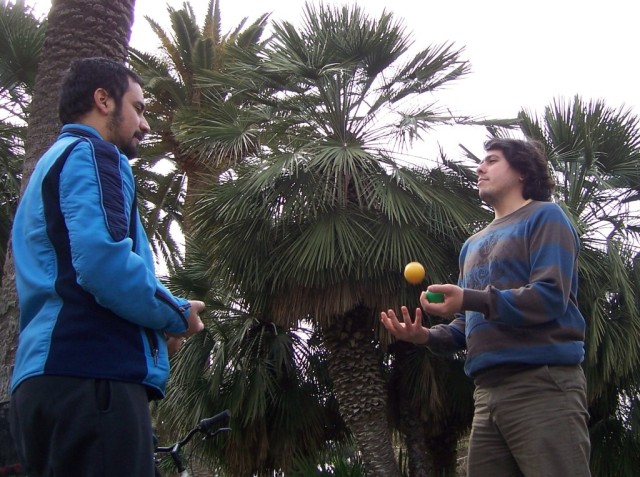 Otro d�a salimos con la tribu Chileno-Brasile�a de picnic al parque de la CiutadellaAnother day we went with the Chilean-Brazilian tribe to have a picnic on the park de la Ciutadella
