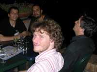 En un bar en la nocheIn a bar at night