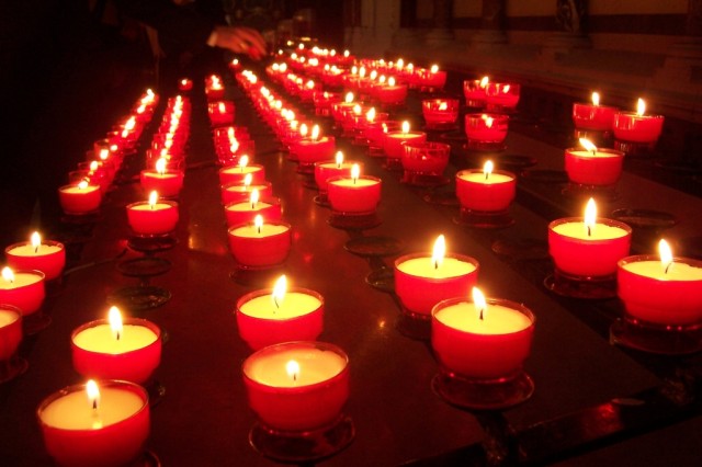 VelitasLittle candles