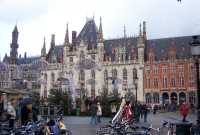 Plaza central de BrujasMain square at Brugge