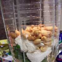 Haciendo humus con garbanzosMaking humus with chickpeas