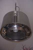 Una espectacular l�mpara hecha con el tambor de una lavadoraA spectacular lamp made with the drum from a washing machine