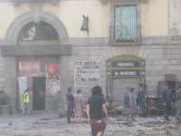 Me encontr� por casualidad con una filmaci�n de una pel�cula de guerraI stumbled upon a filming of a war movie