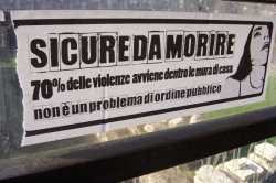 "Segura de morir"; un letrero denunciando la violencia contra la mujer"Sure of dying"; a sign denouncing the violence against women