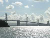 El puente de la Bah�a hacia OaklandThe Bay Bridge towards Oakland