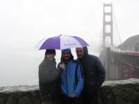 Bajo la lluvia frente al Golden GateUnder the rain in front of the Golden Gate