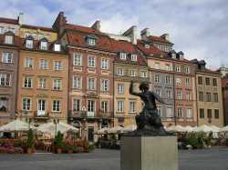 El centro antiguo en Varsovia, que tuvo que ser casi totalmente reconstru�do despues de la Segunda Guerra MundialThe ancient part of the city of Warsaw, that had to be almost completely rebuilt after the Second World War