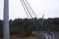 Un curioso puente asim�tricoA curious asymmetric bridge